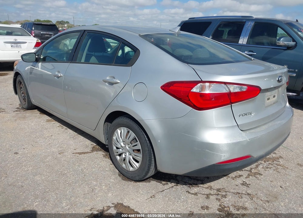2015 KIA FORTE LX VIN: KNAFK4A6XF5310499