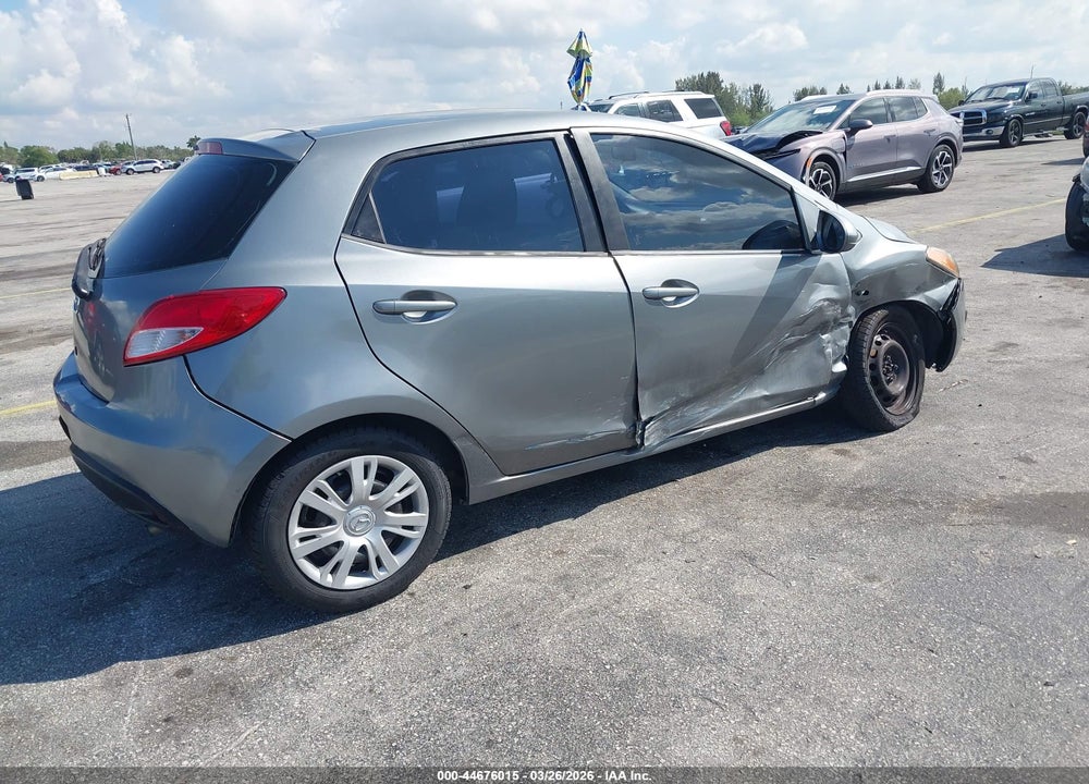 2014 MAZDA 2 SPORT VIN: JM1DE1KY7E0174280