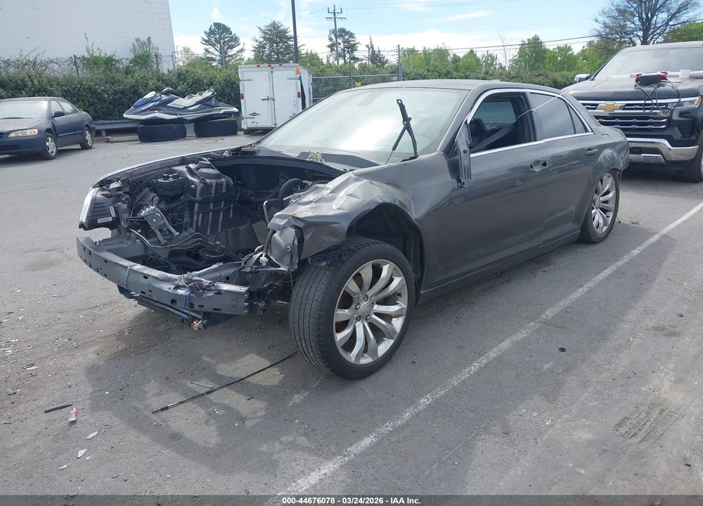 2018 CHRYSLER 300 TOURING L VIN: 2C3CCAAG5JH232360