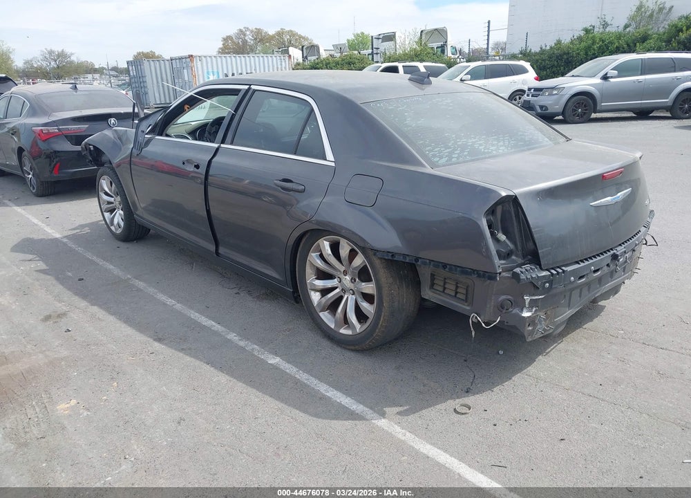 2018 CHRYSLER 300 TOURING L VIN: 2C3CCAAG5JH232360