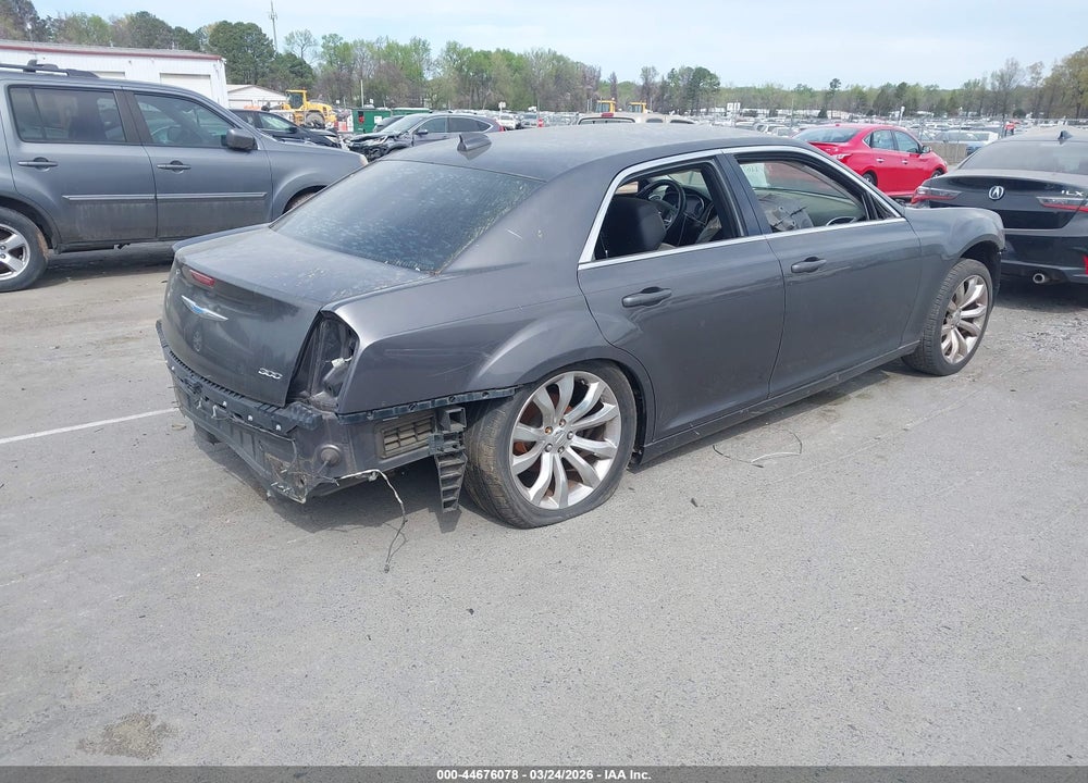 2018 CHRYSLER 300 TOURING L VIN: 2C3CCAAG5JH232360