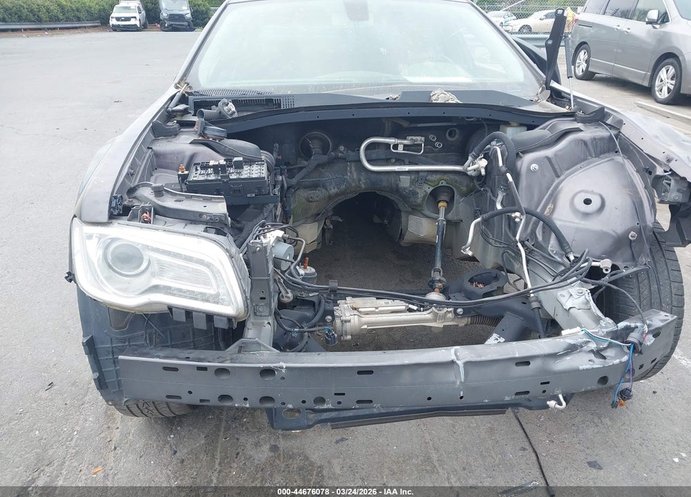 2018 CHRYSLER 300 TOURING L VIN: 2C3CCAAG5JH232360