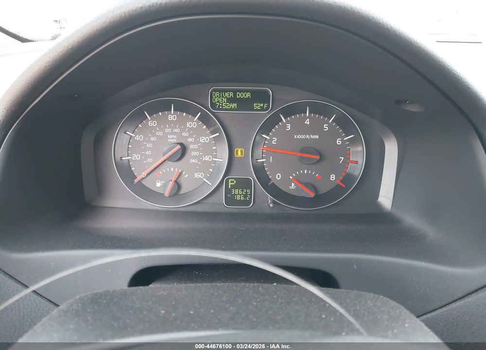 2011 VOLVO C30 VIN: YV1672MK8B2211235