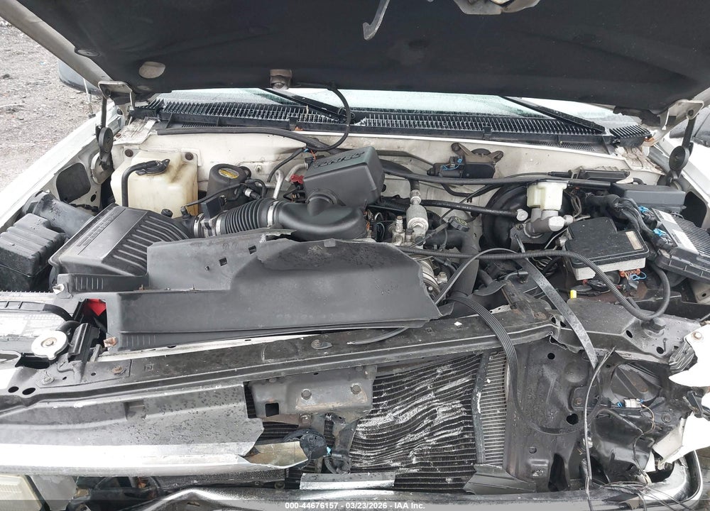 1999 CHEVROLET SUBURBAN 1500 LT VIN: 1GNEC16R3XJ392119