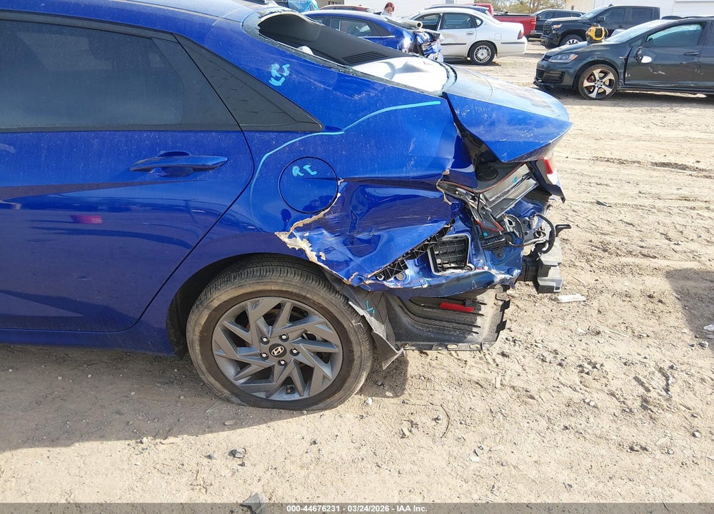 2024 HYUNDAI ELANTRA SEL VIN: KMHLM4DG1RU744515