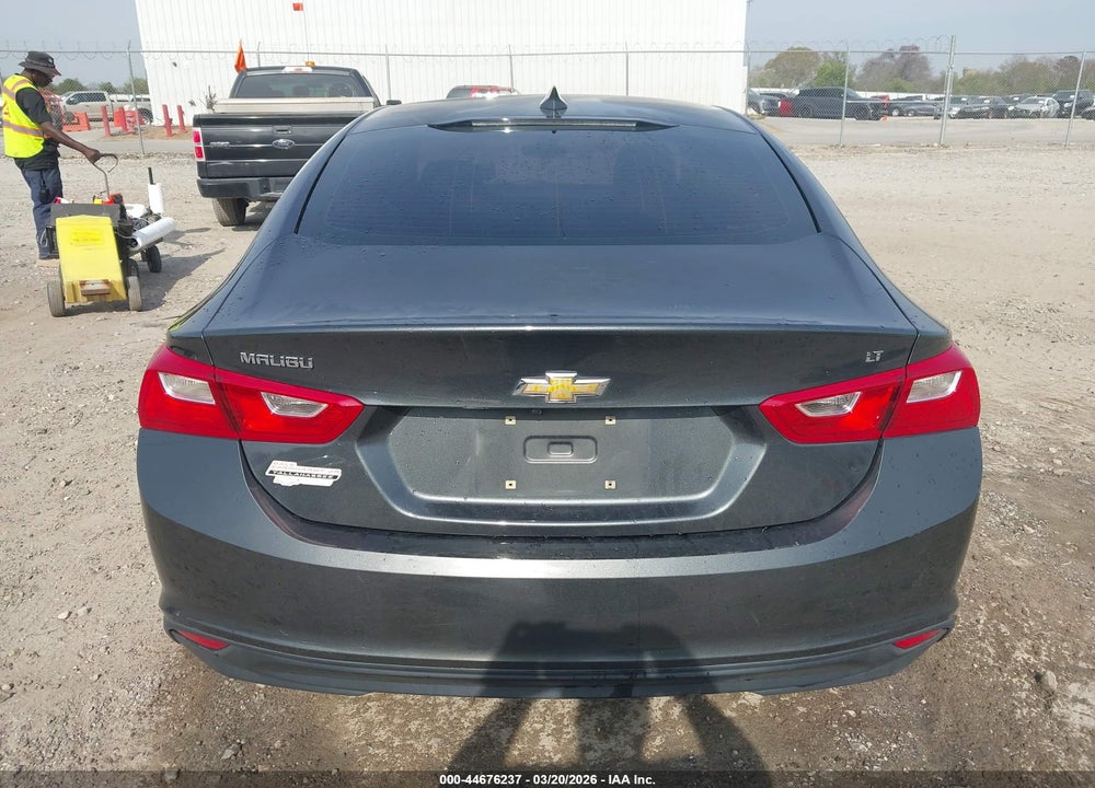 2018 CHEVROLET MALIBU LT VIN: 1G1ZD5ST2JF131518
