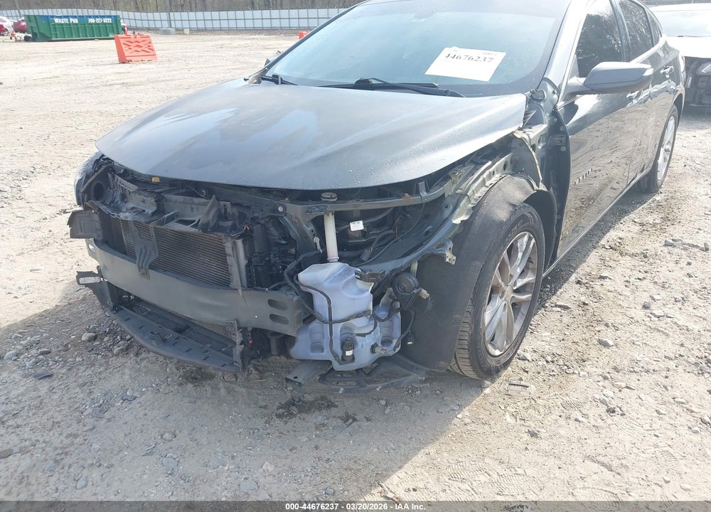 2018 CHEVROLET MALIBU LT VIN: 1G1ZD5ST2JF131518