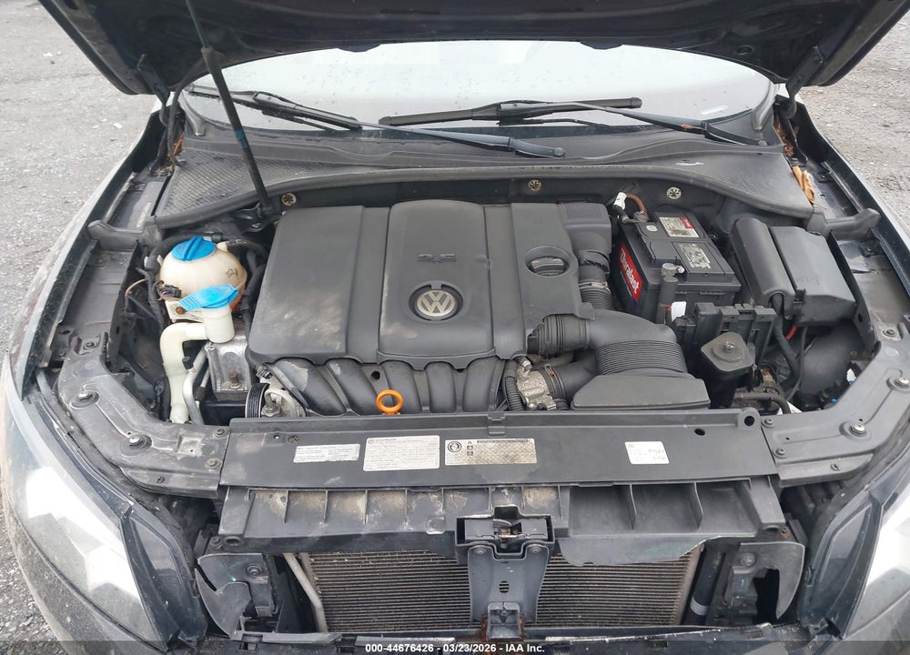 2013 VOLKSWAGEN PASSAT 2.5L SE VIN: 1VWBP7A39DC122041