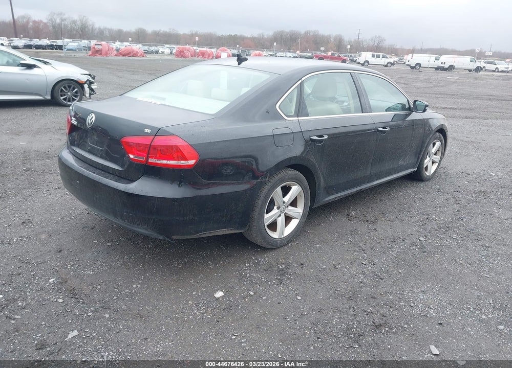 2013 VOLKSWAGEN PASSAT 2.5L SE VIN: 1VWBP7A39DC122041