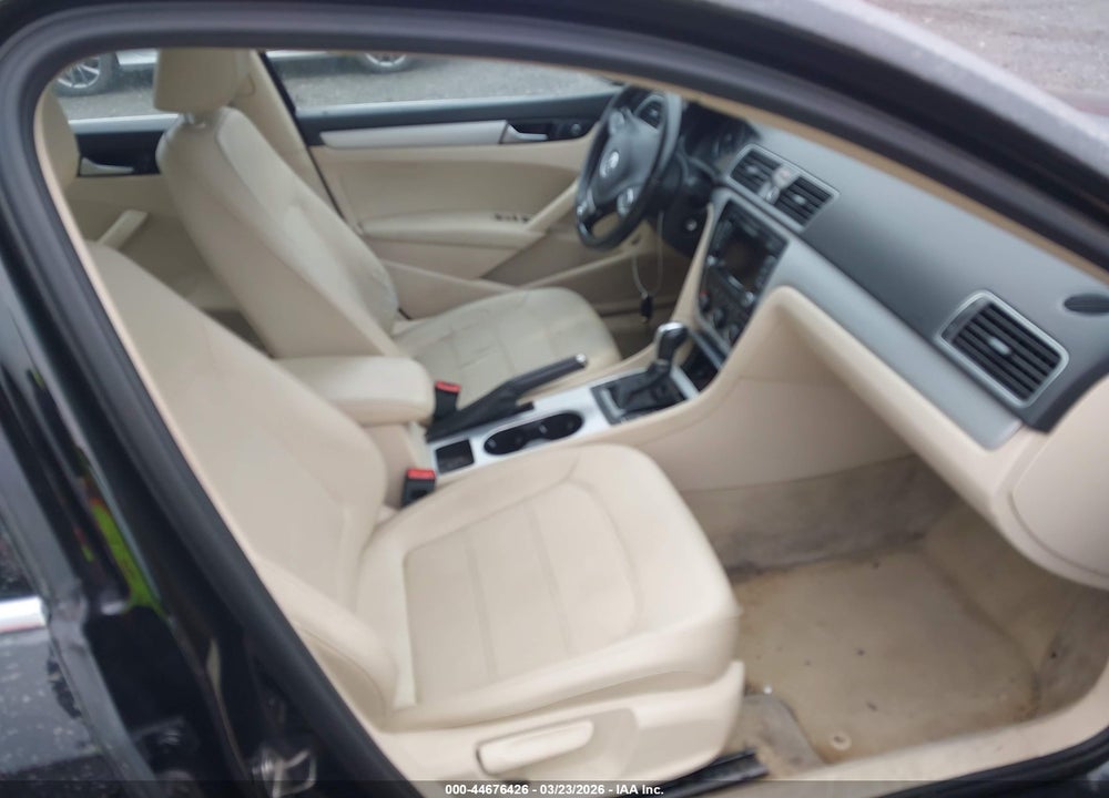 2013 VOLKSWAGEN PASSAT 2.5L SE VIN: 1VWBP7A39DC122041