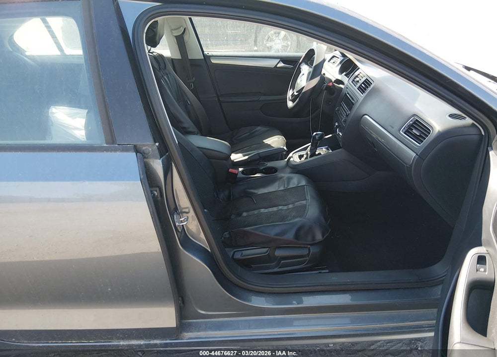 2015 VOLKSWAGEN JETTA 1.8T SE VIN: 3VWD17AJXFM356926