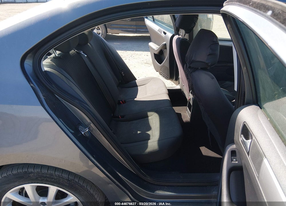2015 VOLKSWAGEN JETTA 1.8T SE VIN: 3VWD17AJXFM356926