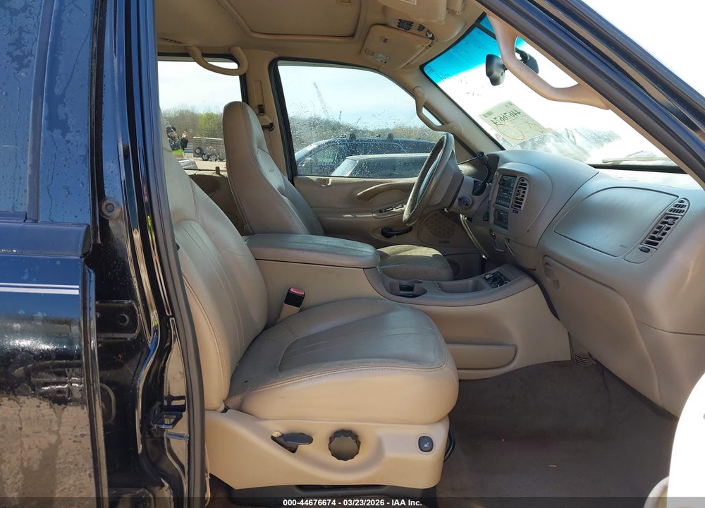 2002 FORD EXPEDITION EDDIE BAUER VIN: 1FMPU18L72LA80076