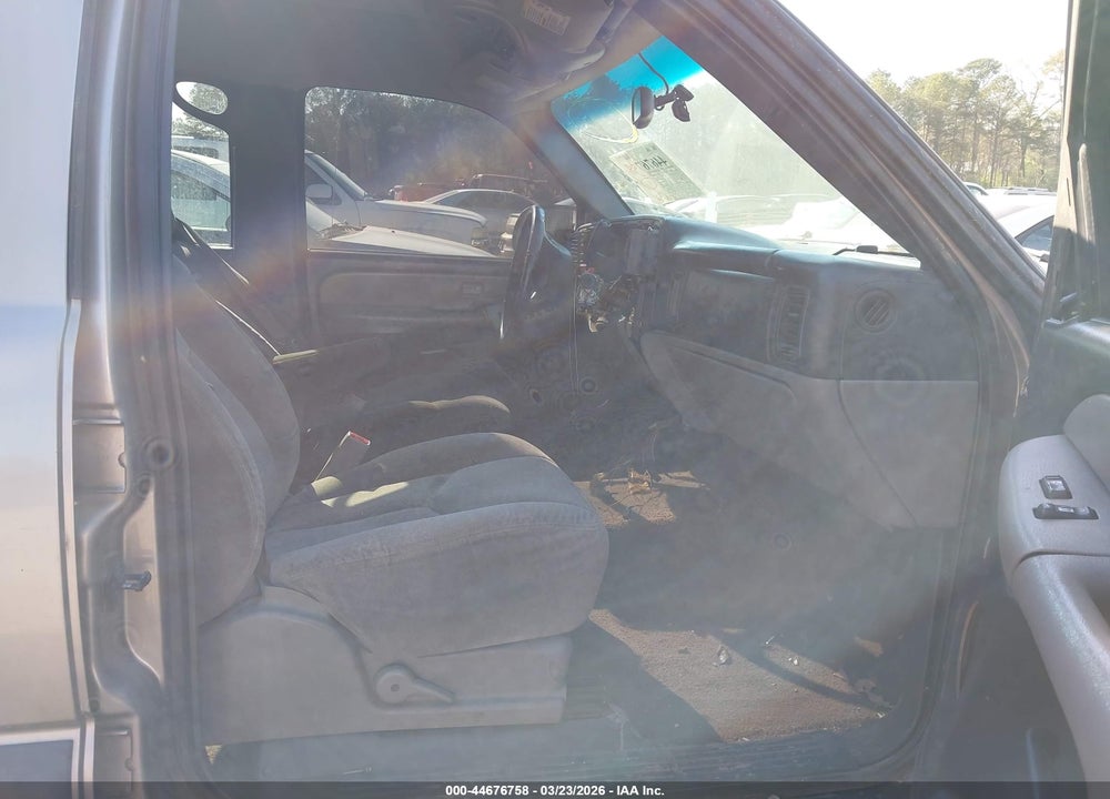 2002 CHEVROLET SUBURBAN 1500 LS VIN: 1GNFK16Z32J132836
