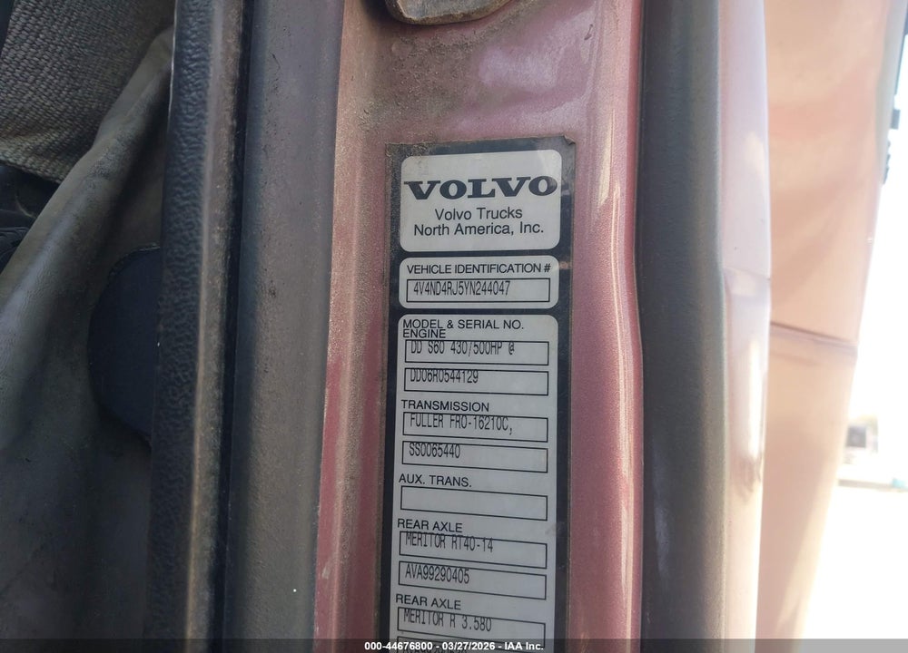 2000 VOLVO VN VIN: 4V4ND4RJ5YN244047