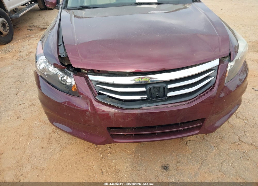 2011 HONDA ACCORD 2.4 EX-L VIN: 1HGCP2F84BA098904