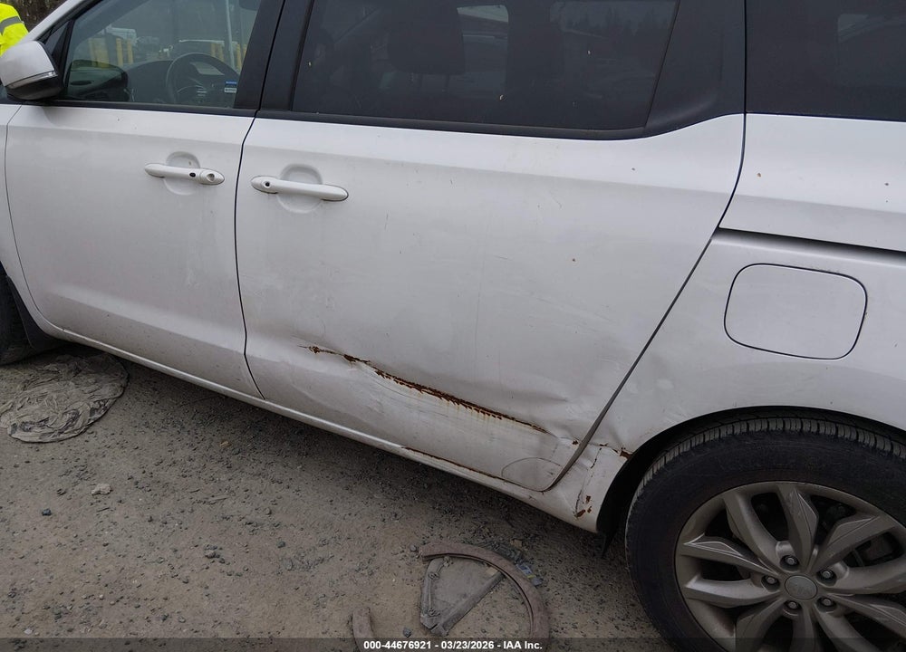 2020 KIA SEDONA EX VIN: KNDMB5C13L6580553