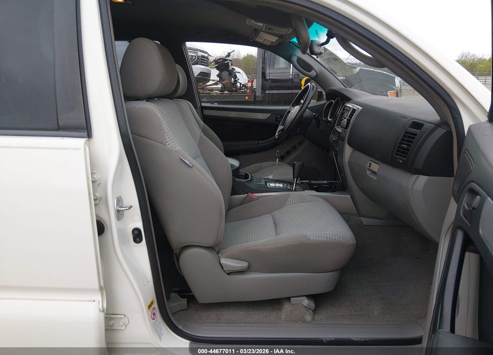 2008 TOYOTA 4RUNNER SR5 V6 VIN: JTEZU14R680101173