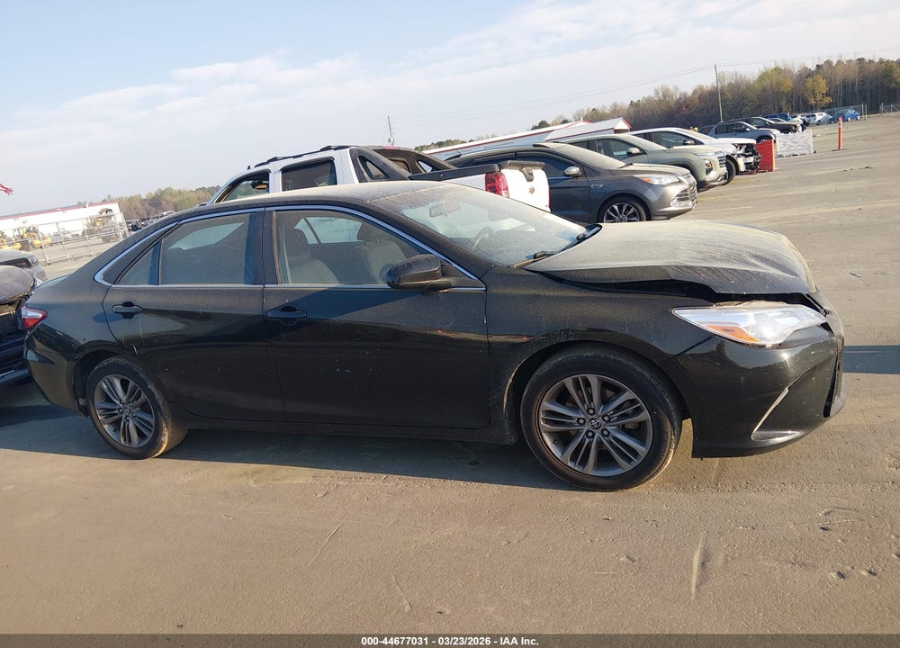 2015 TOYOTA CAMRY SE VIN: 4T1BF1FK2FU923812