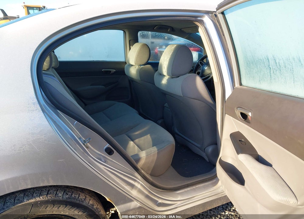 2010 HONDA CIVIC LX VIN: 19XFA1F59AE037959