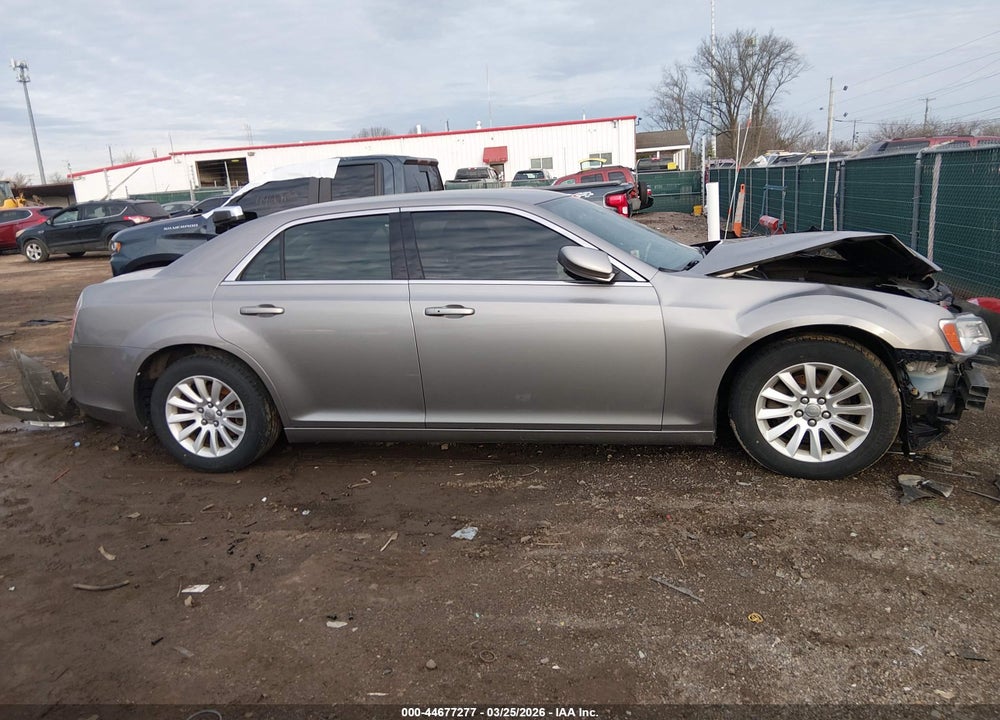 2014 CHRYSLER 300 VIN: 2C3CCAAG3EH255402