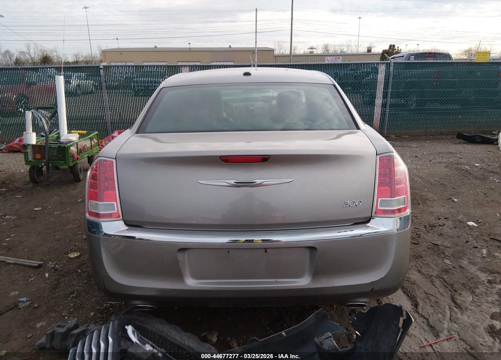 2014 CHRYSLER 300 VIN: 2C3CCAAG3EH255402