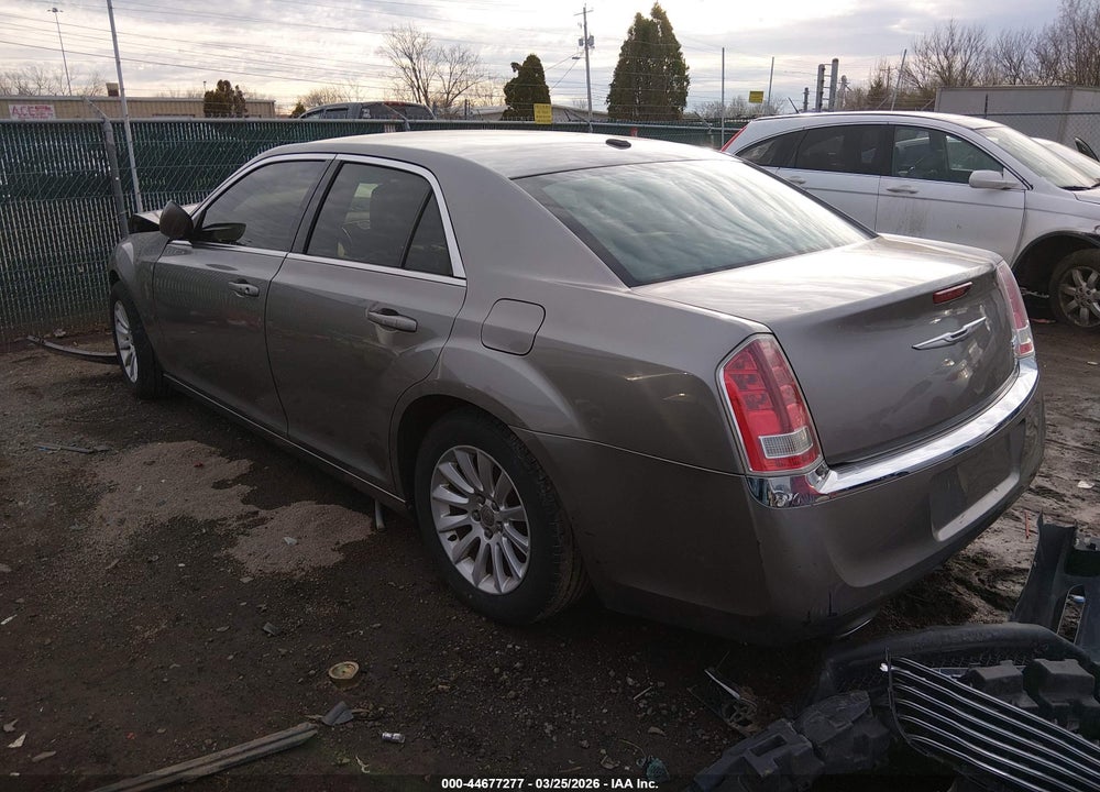 2014 CHRYSLER 300 VIN: 2C3CCAAG3EH255402