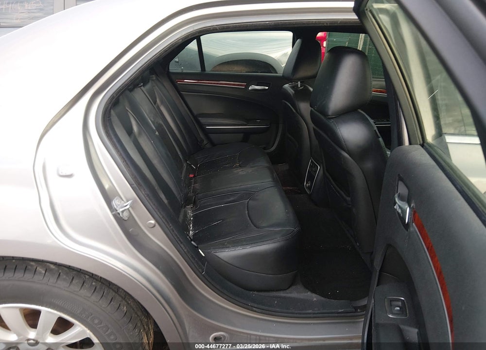 2014 CHRYSLER 300 VIN: 2C3CCAAG3EH255402