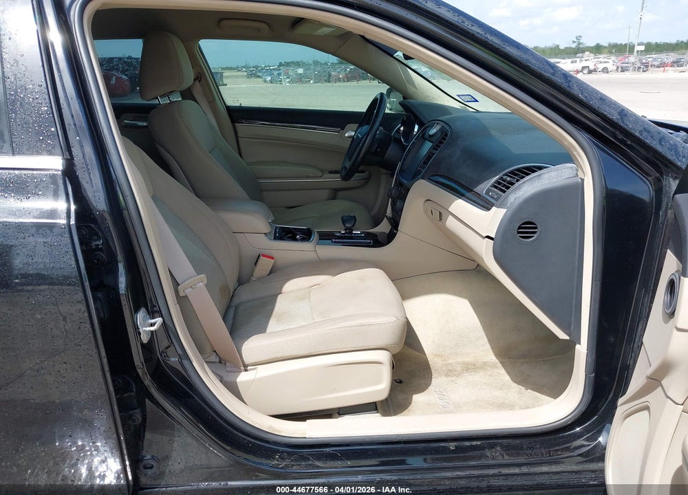 2014 CHRYSLER 300 VIN: 2C3CCARG6EH341792
