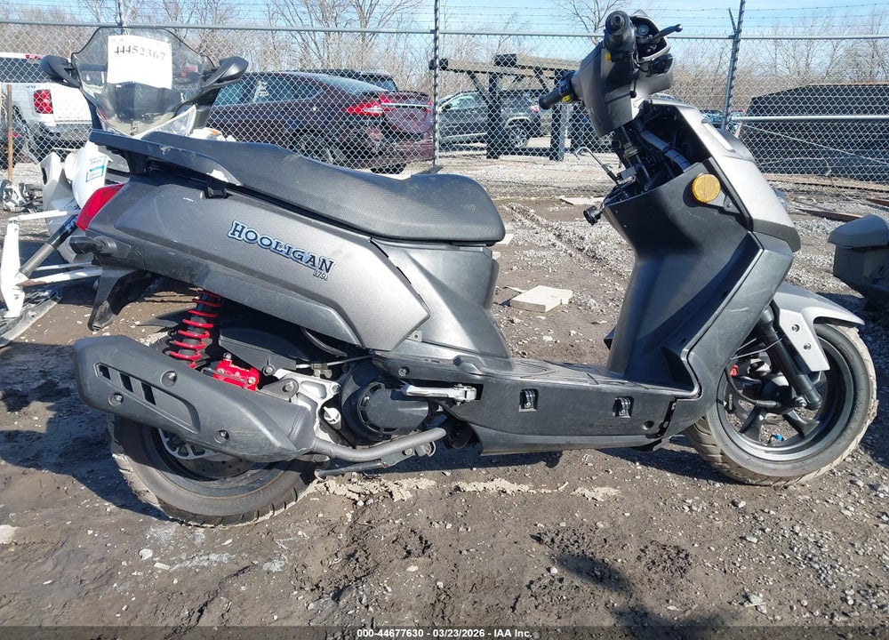 2018 GENUINE SCOOTER CO. HOOLIGAN 170I VIN: RFVBFBF93J1001511