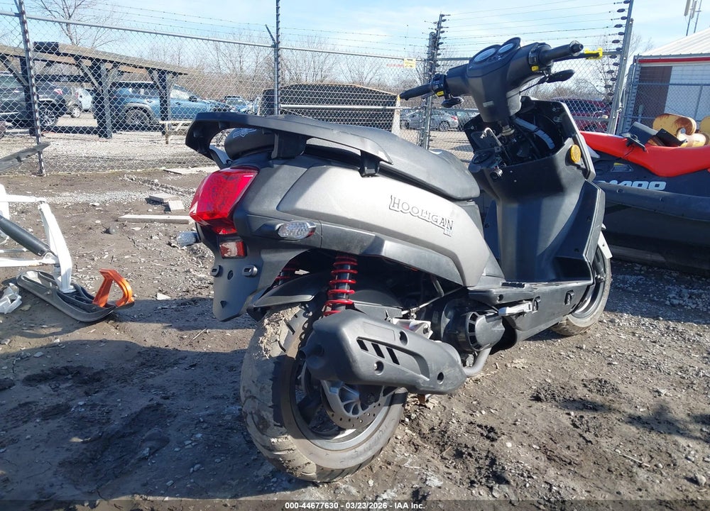 2018 GENUINE SCOOTER CO. HOOLIGAN 170I VIN: RFVBFBF93J1001511