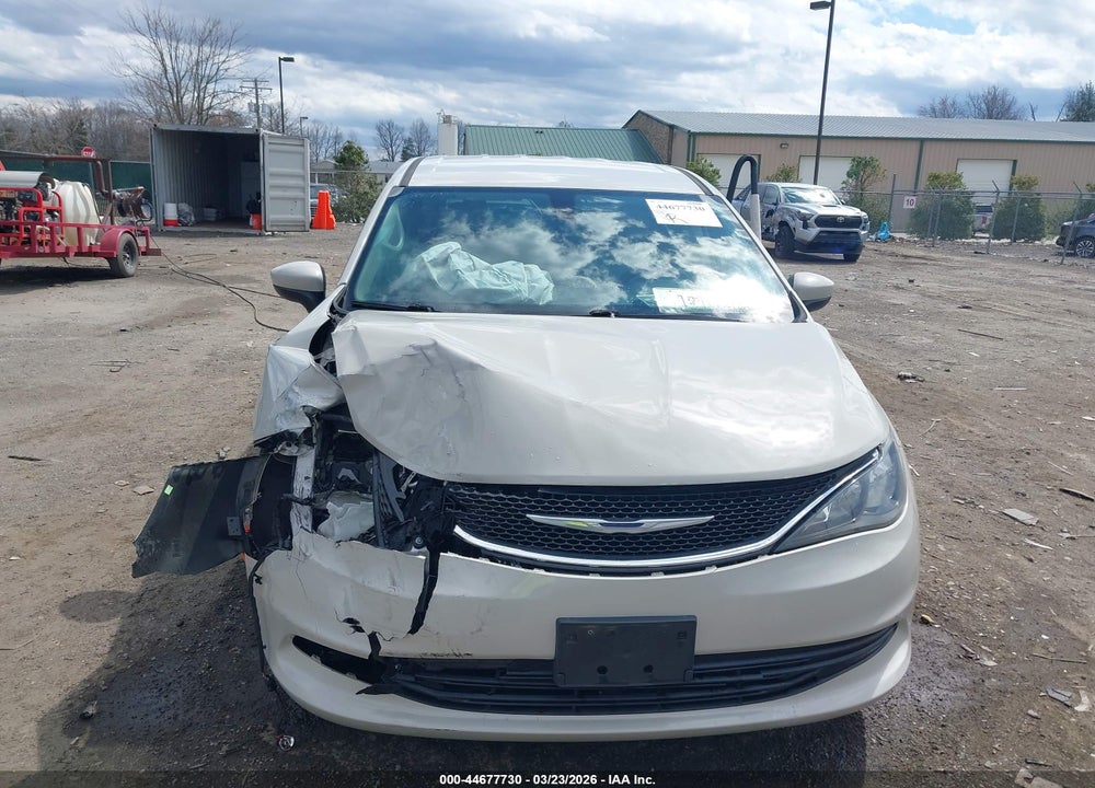2017 CHRYSLER PACIFICA TOURING VIN: 2C4RC1DG5HR570878