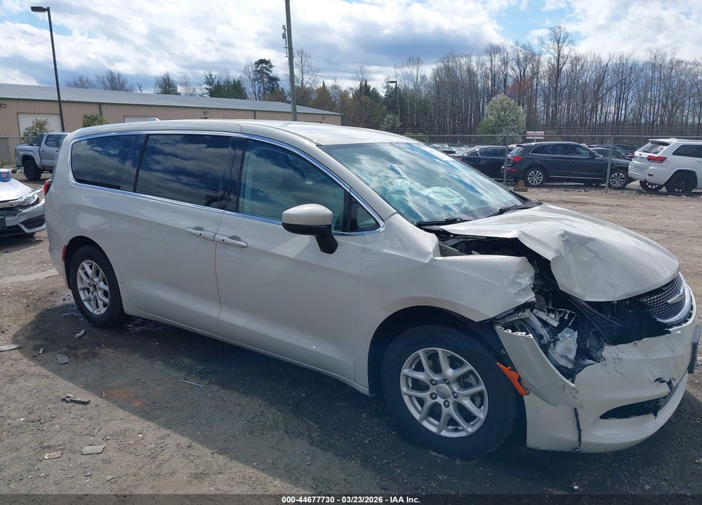 2017 CHRYSLER PACIFICA TOURING VIN: 2C4RC1DG5HR570878