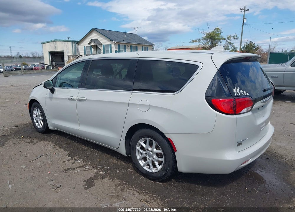 2017 CHRYSLER PACIFICA TOURING VIN: 2C4RC1DG5HR570878