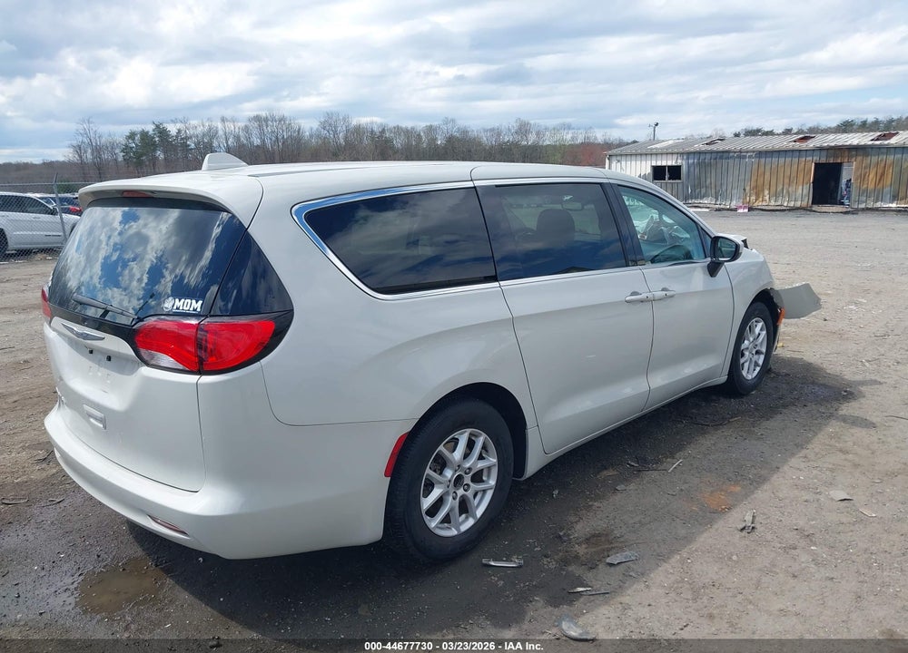 2017 CHRYSLER PACIFICA TOURING VIN: 2C4RC1DG5HR570878
