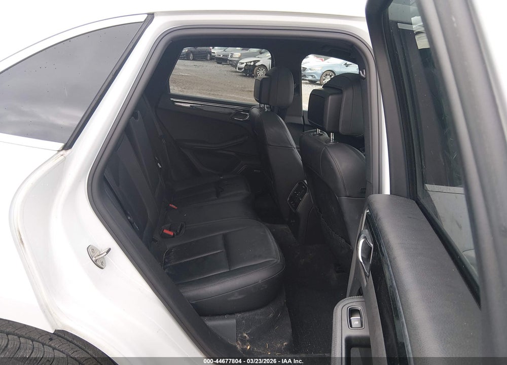 2016 PORSCHE MACAN S VIN: WP1AB2A53GLB40796