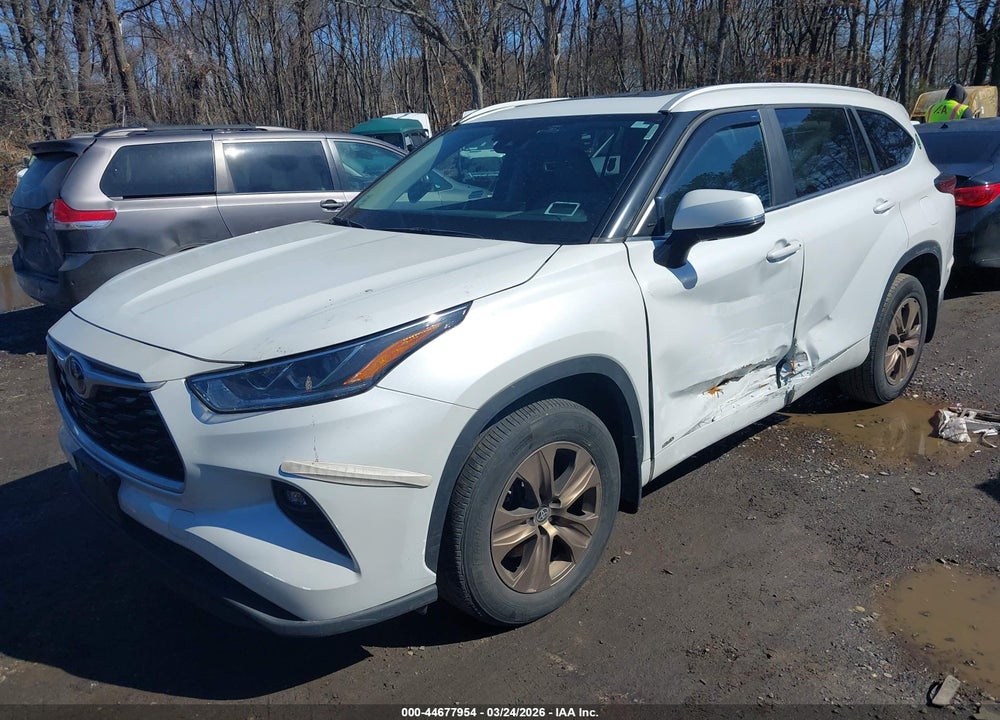 2023 TOYOTA HIGHLANDER HYBRID XLE BRONZE VIN: 5TDABRCH7PS568578