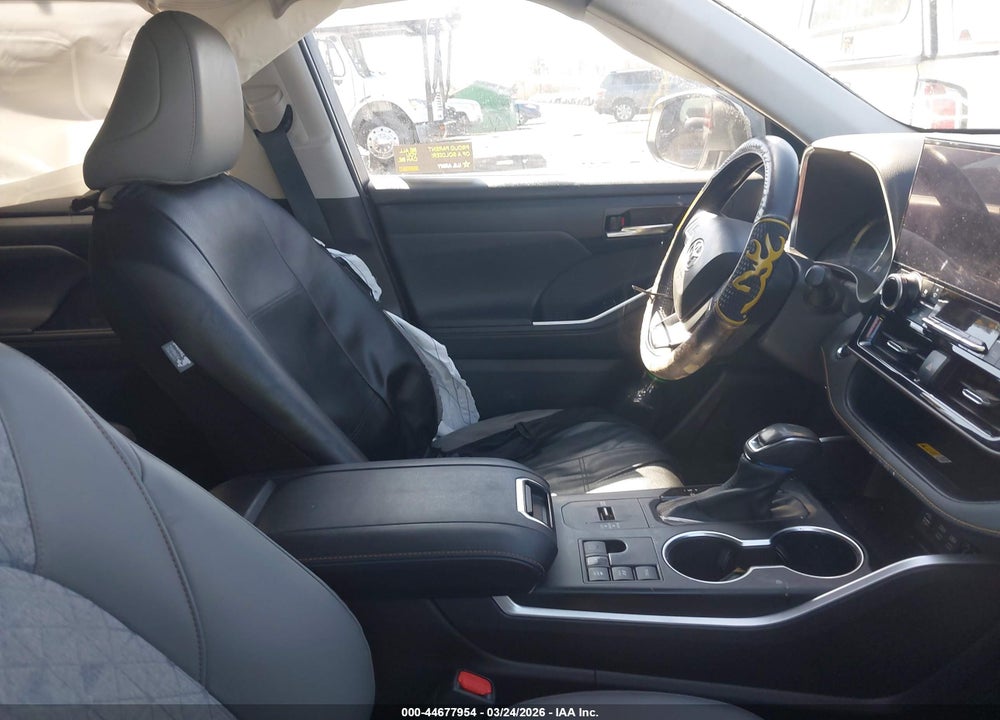 2023 TOYOTA HIGHLANDER HYBRID XLE BRONZE VIN: 5TDABRCH7PS568578