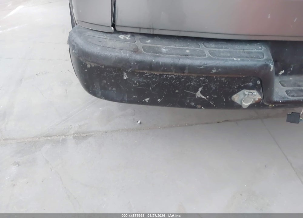 2003 CHEVROLET EXPRESS VIN: 1GCHG39U431172147