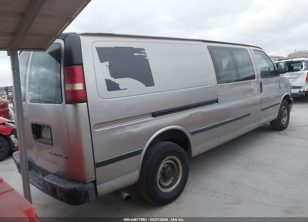 2003 CHEVROLET EXPRESS VIN: 1GCHG39U431172147