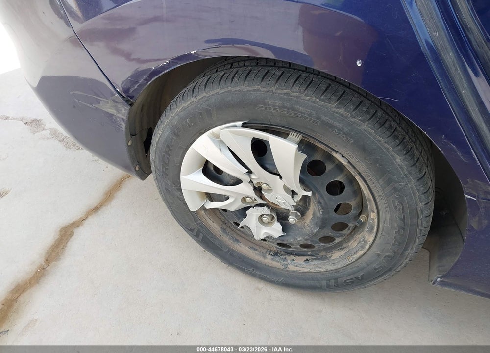 2012 HYUNDAI ELANTRA GLS VIN: 5NPDH4AE9CH062497