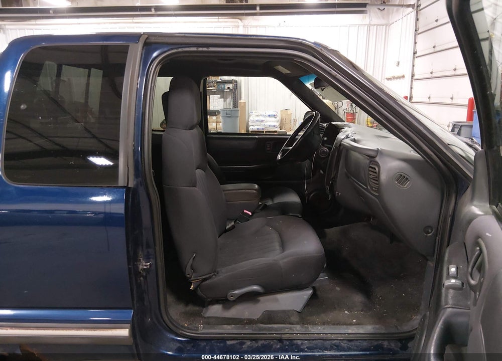 2003 CHEVROLET S-10 LS VIN: 1GCCS19X338187883