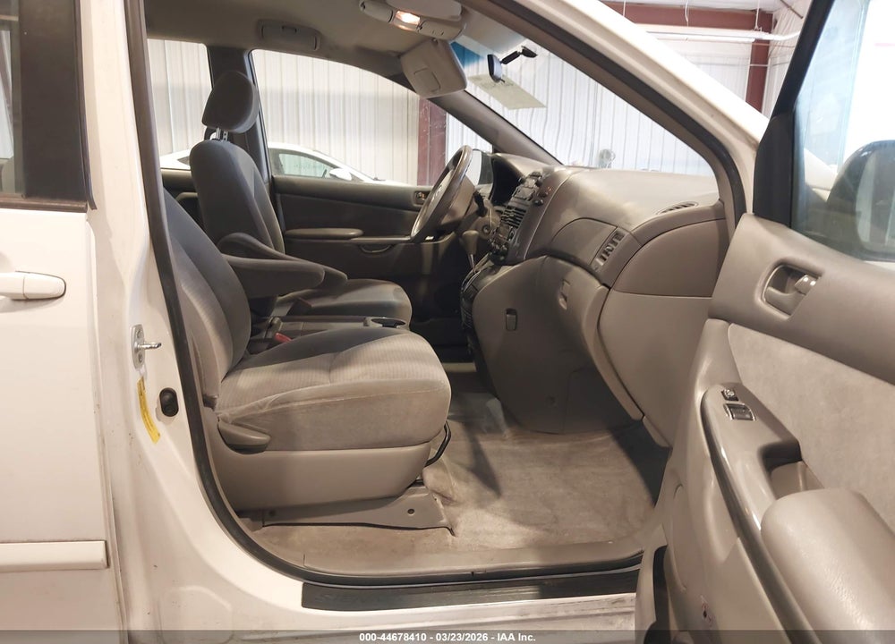 2006 TOYOTA SIENNA CE VIN: 5TDZA23C36S568965