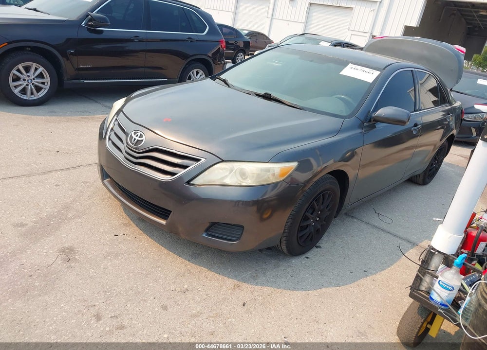 2011 TOYOTA CAMRY LE VIN: 4T1BF3EK5BU638075