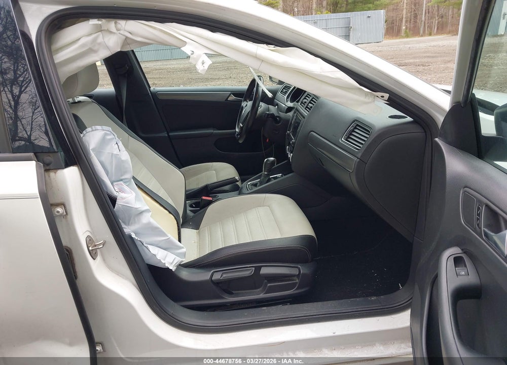 2016 VOLKSWAGEN JETTA 1.8T SPORT VIN: 3VWD17AJ5GM236811