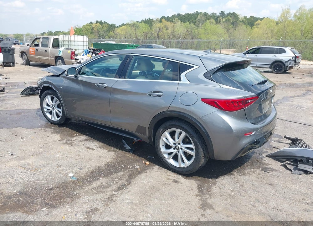 2017 INFINITI QX30 LUXURY VIN: SJKCH5CP3HA020306