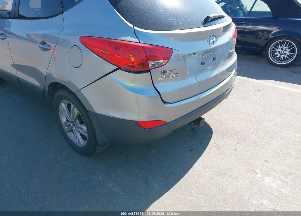 2011 HYUNDAI TUCSON GLS VIN: KM8JU3AC1BU226140