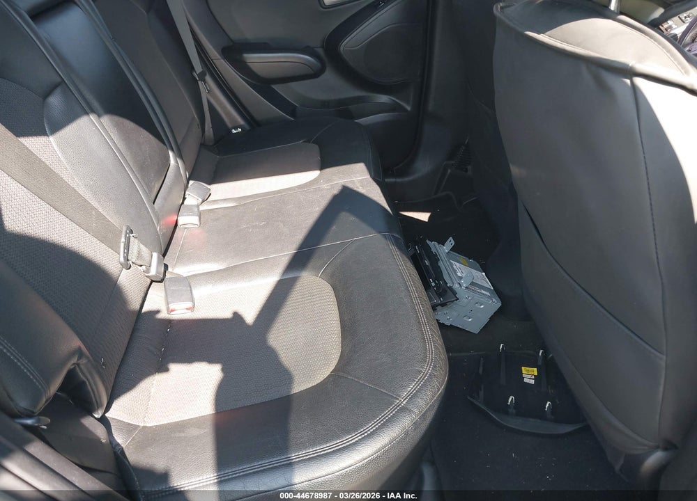2011 HYUNDAI TUCSON GLS VIN: KM8JU3AC1BU226140