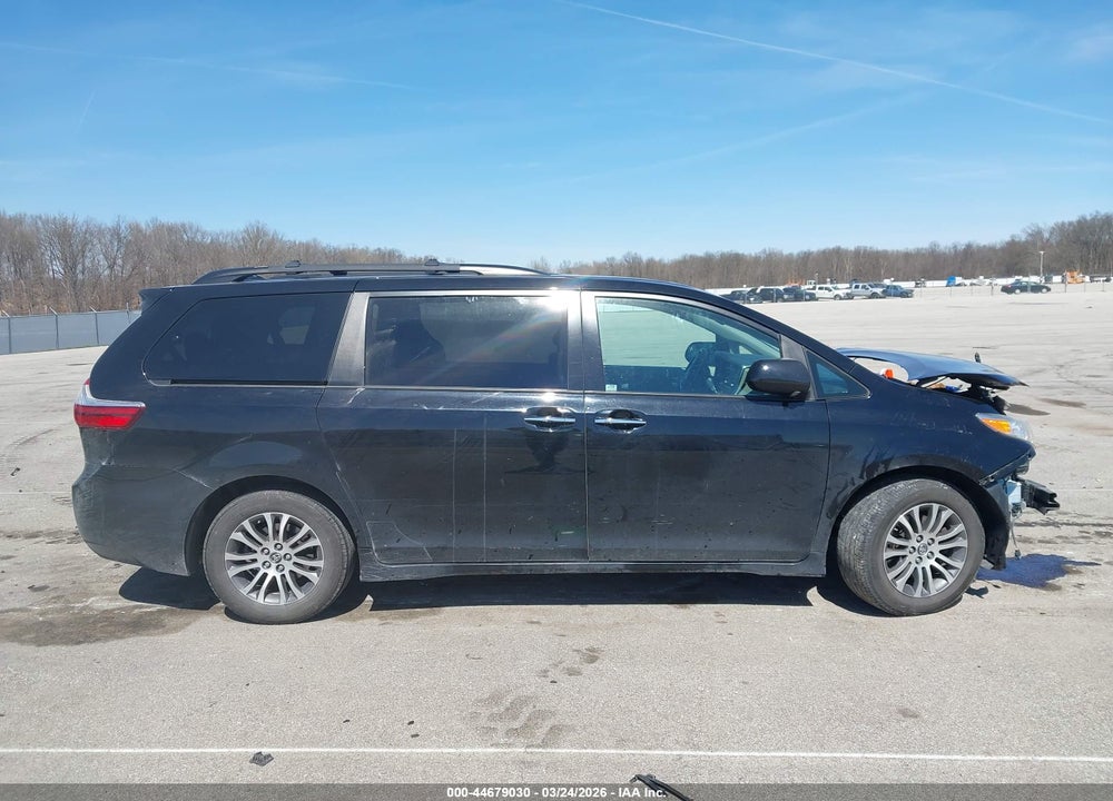 2019 TOYOTA SIENNA XLE 8 PASSENGER VIN: 5TDYZ3DC2KS966378