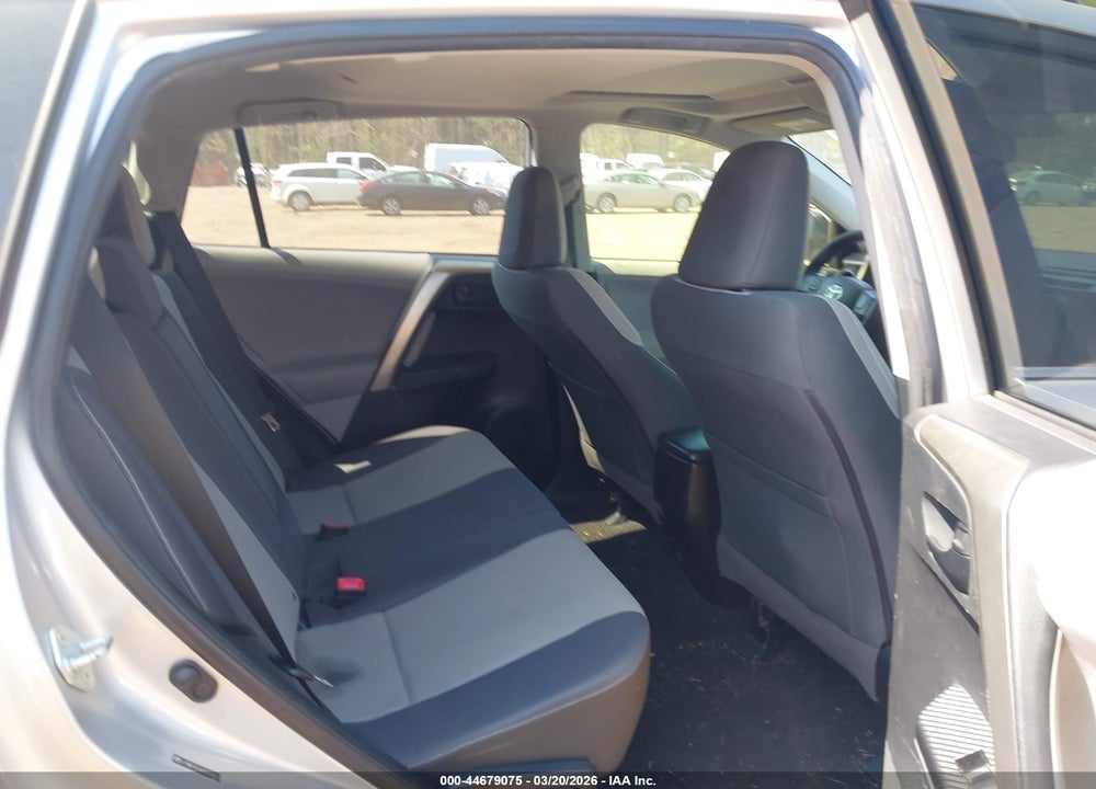 2013 TOYOTA RAV4 XLE VIN: JTMWFREV6D5009912